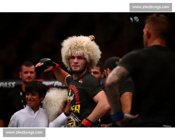 UFC世纪对决嘴炮康纳挑战不败王者小麻哈比布擂台恩怨全面回顾 UFC世纪对决嘴炮康纳挑战不败王者小麻哈比布擂台恩怨全面回顾